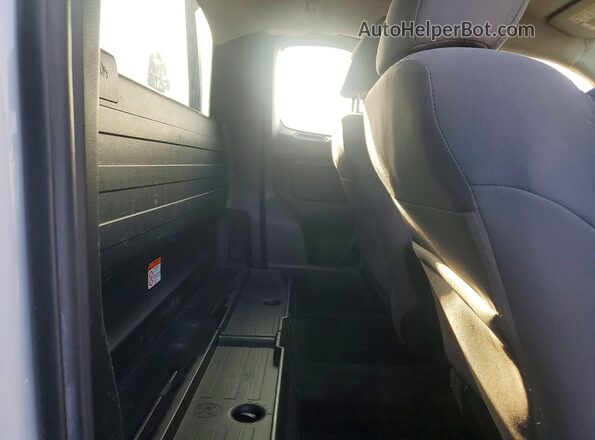 3TYRX5GN8NT056732 2022 TOYOTA TACOMA White Widok tylnych siedzeń