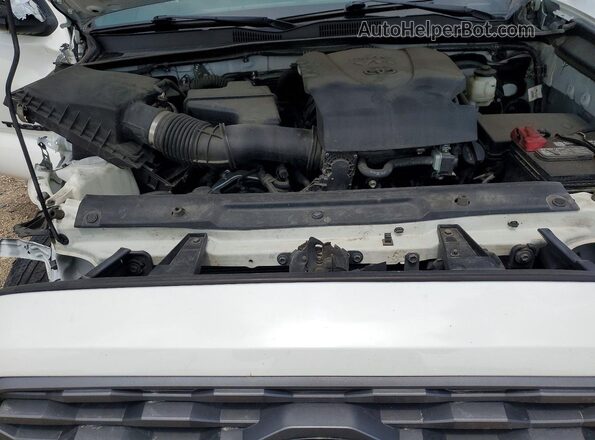 3TYRZ5CN2NT022074 2022 TOYOTA TACOMA White Widok wnętrza z tyłu