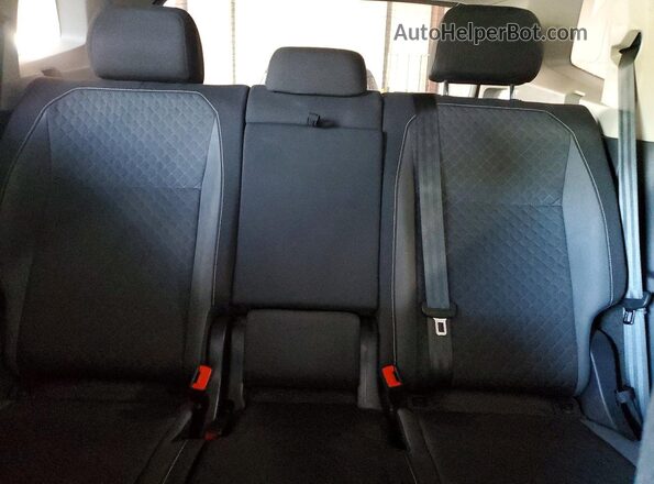 3VV0B7AX0MM037276 2021 VOLKSWAGEN TIGUAN White უკანა სავარძლების ხედი