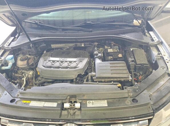 3VV0B7AX1LM057809 2020 VOLKSWAGEN TIGUAN Silver ძრავის განყოფილების ხედი