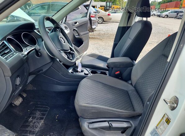 3VV0B7AX2MM118909 2021 VOLKSWAGEN TIGUAN White Вид салону спереду