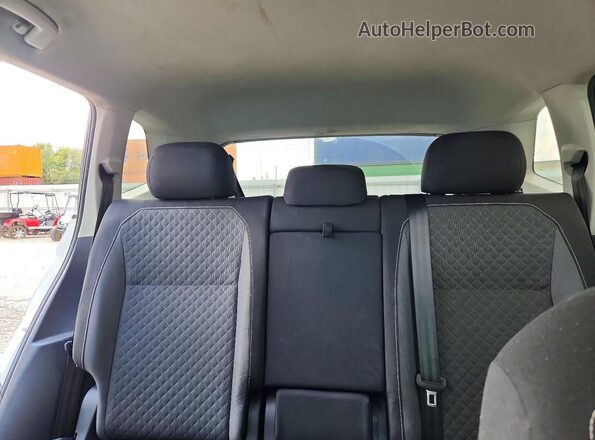 3VV0B7AX2MM118909 2021 VOLKSWAGEN TIGUAN White Вид задніх сидінь