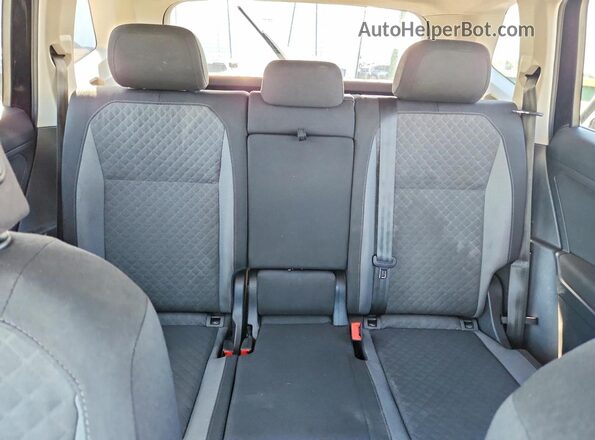 3VV0B7AX5LM032492 2020 VOLKSWAGEN TIGUAN Черный Вид задних сидений