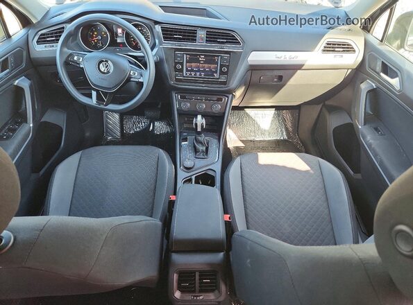 3VV0B7AX5LM032492 2020 VOLKSWAGEN TIGUAN Черный Вид панели приборов