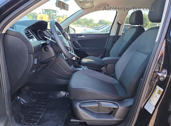 3VV0B7AX5LM032492 2020 VOLKSWAGEN TIGUAN Черный Вид салона спереди