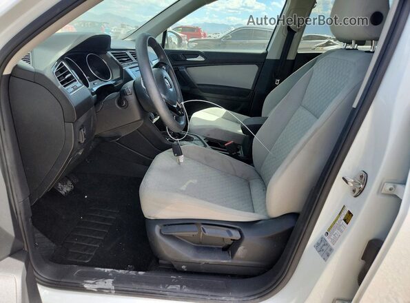 3VV1B7AX3KM193006 2019 VOLKSWAGEN TIGUAN White Vista interior delantera