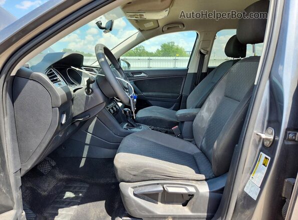 3VV1B7AX7JM204829 2018 VOLKSWAGEN TIGUAN Gray წინა სალონის ხედი