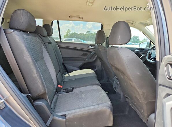 3VV1B7AX7JM204829 2018 VOLKSWAGEN TIGUAN Gray უკანა სალონის ხედი