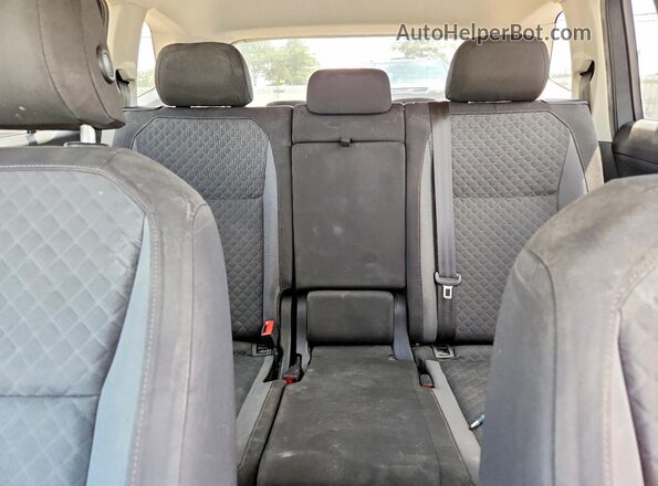 3VV1B7AX7JM204829 2018 VOLKSWAGEN TIGUAN Gray უკანა სავარძლების ხედი