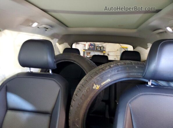 3VV2B7AX0KM029426 2019 VOLKSWAGEN TIGUAN Белый Вид задних сидений