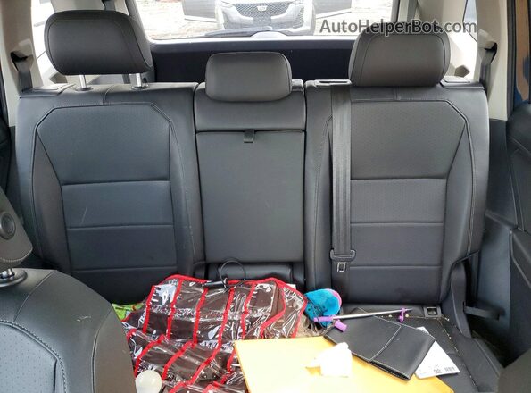3VV2B7AX1KM140275 2019 VOLKSWAGEN TIGUAN Blue Vista de los asientos traseros