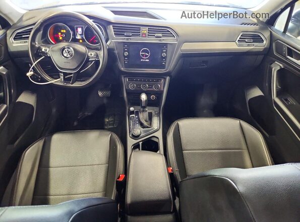 3VV2B7AX1MM095857 2021 VOLKSWAGEN TIGUAN Black Dashboard view
