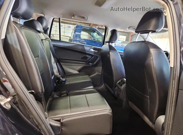3VV2B7AX1MM095857 2021 VOLKSWAGEN TIGUAN Black Rear interior view