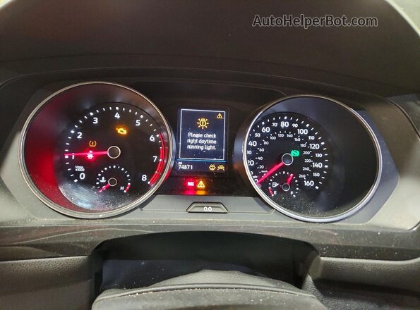 3VV2B7AX2JM050826 2018 VOLKSWAGEN TIGUAN Синий Вид щитка приборов