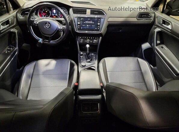 3VV2B7AX2JM050826 2018 VOLKSWAGEN TIGUAN Синий Вид панели приборов