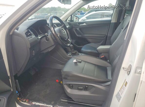 3VV2B7AX2JM153695 2018 VOLKSWAGEN TIGUAN White Սալոնի դիմացի տեսք