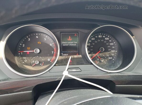3VV2B7AX2JM160534 2018 VOLKSWAGEN TIGUAN Red Instrument cluster view