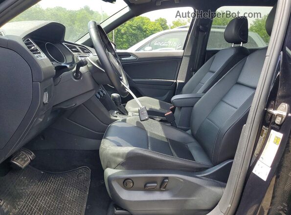 3VV2B7AX3MM070992 2021 VOLKSWAGEN TIGUAN Black Սալոնի դիմացի տեսք