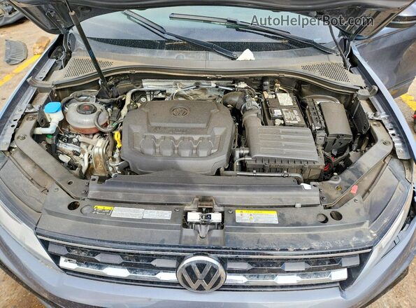 3VV2B7AX4MM120833 2021 VOLKSWAGEN TIGUAN Gray Vista del compartimento del motor
