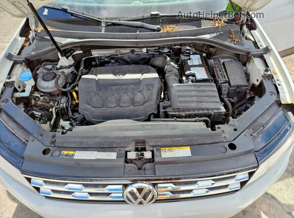 3VV2B7AX4MM129449 2021 VOLKSWAGEN TIGUAN White Սալոնի հետևի տեսք