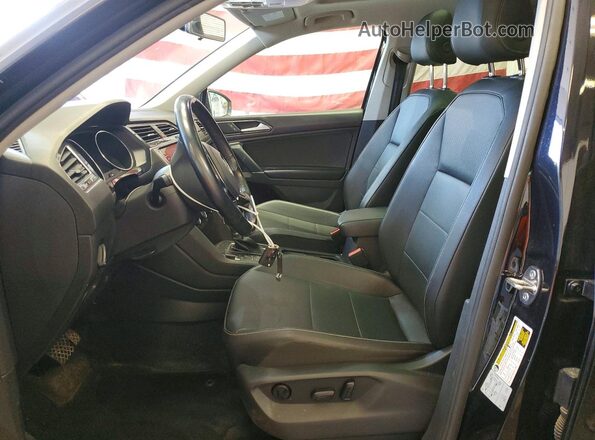 3VV2B7AX5JM067992 2018 VOLKSWAGEN TIGUAN Черный Вид салона спереди