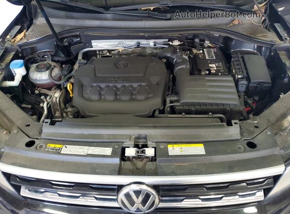 3VV2B7AX5MM078592 2021 VOLKSWAGEN TIGUAN Black ძრავის განყოფილების ხედი