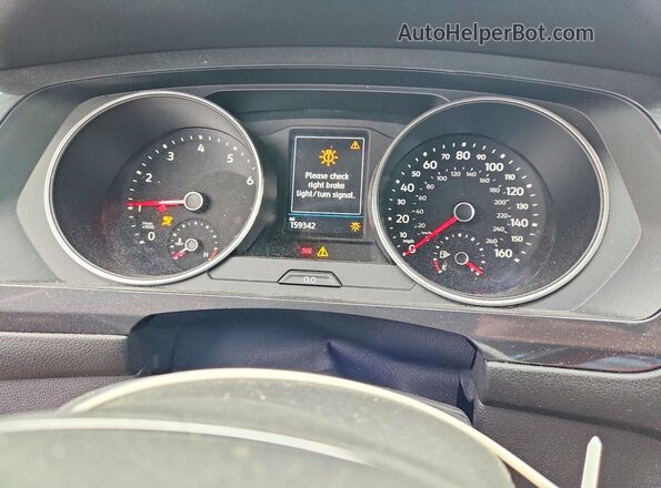 3VV2B7AX6JM014444 2018 VOLKSWAGEN TIGUAN Красный Вид щитка приборов