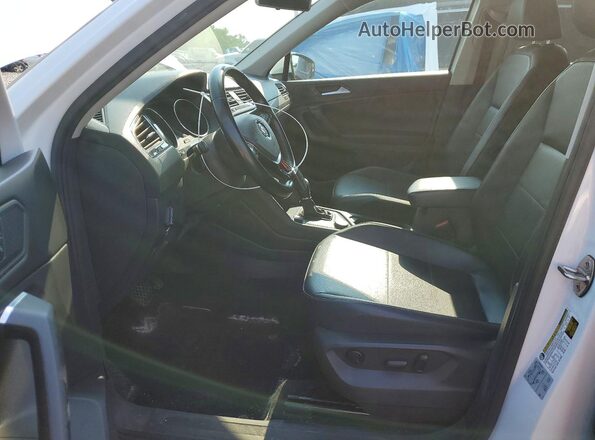 3VV2B7AX8KM065543 2019 VOLKSWAGEN TIGUAN White Widok wnętrza z przodu