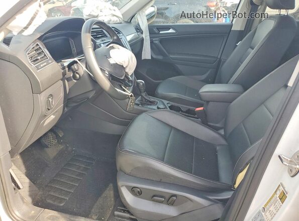 3VV2B7AX8MM065979 2021 VOLKSWAGEN TIGUAN White Вид салону спереду