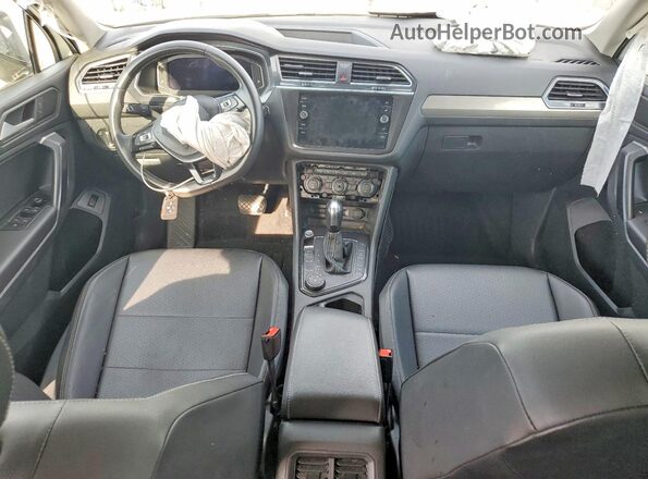 3VV2B7AX8MM065979 2021 VOLKSWAGEN TIGUAN White Вид панелі приладів