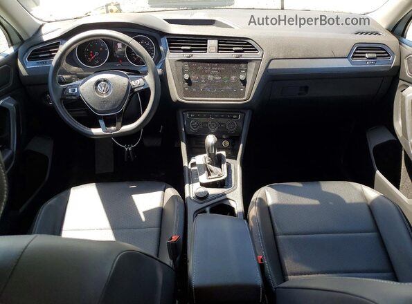 3VV2B7AXXMM080578 2021 VOLKSWAGEN TIGUAN White Առջևի վահանակի տեսք