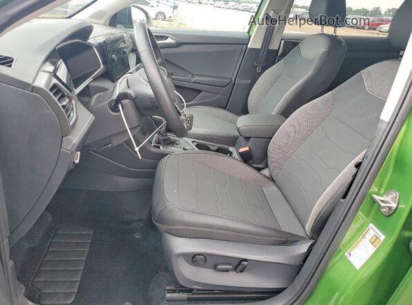 3VV2C7B20SM087584 2025 VOLKSWAGEN TAOS Зеленый Вид салона спереди
