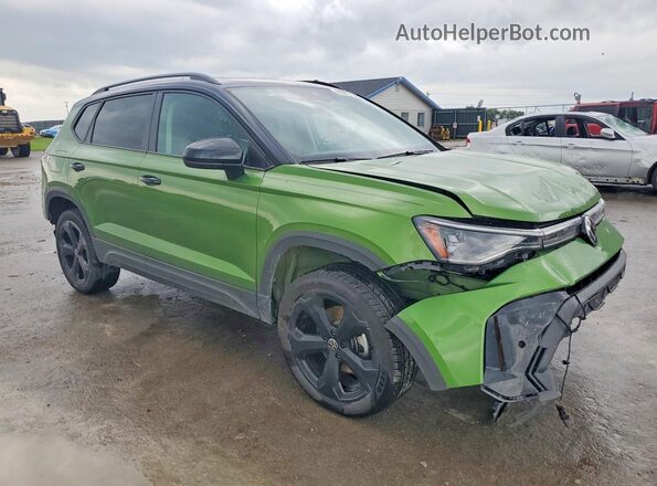3VV2C7B20SM087584 2025 VOLKSWAGEN TAOS Зеленый Передняя правая четверть