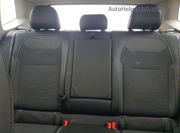 3VV2C7B20SM087584 2025 VOLKSWAGEN TAOS Зеленый Вид задних сидений