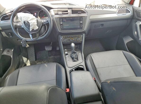 3VV3B7AX0JM081867 2018 VOLKSWAGEN TIGUAN Orange Widok deski rozdzielczej