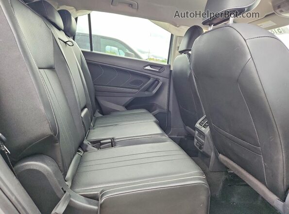 3VV3B7AX0RM033880 2024 VOLKSWAGEN TIGUAN Silver Սալոնի հետևի տեսք