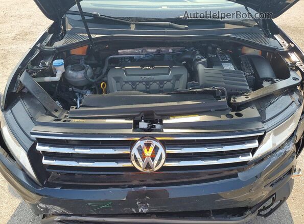 3VV3B7AX1MM075029 2021 VOLKSWAGEN TIGUAN Black Շարժիչի բաժամունքի տեսք