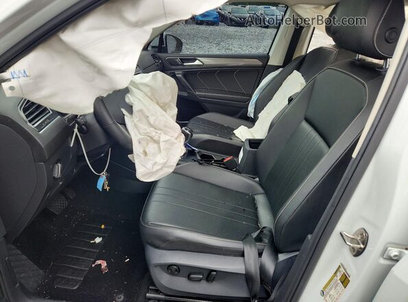 3VV3B7AX1NM100156 2022 VOLKSWAGEN TIGUAN White Vista interior delantera
