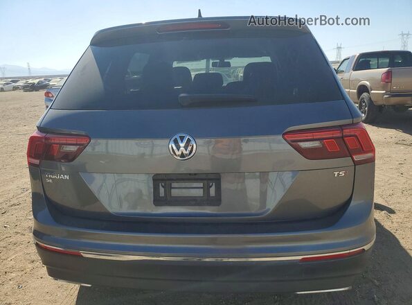 3VV3B7AX2JM075195 2018 VOLKSWAGEN TIGUAN Gray Հետևի տեսք