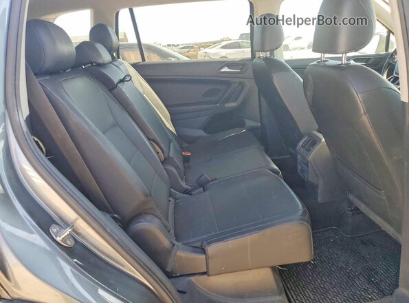 3VV3B7AX2JM075195 2018 VOLKSWAGEN TIGUAN Gray Հետևի նստատեղերի տեսք