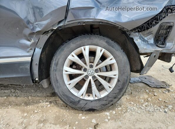 3VV3B7AX3JM108866 2018 VOLKSWAGEN TIGUAN Gray უკანა ხედი