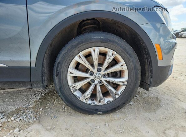 3VV3B7AX3JM108866 2018 VOLKSWAGEN TIGUAN Gray ხელსაწყოთა პანელის ხედი