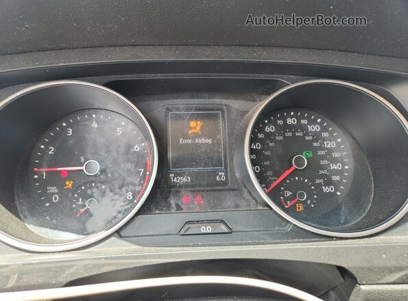 3VV3B7AX3JM108866 2018 VOLKSWAGEN TIGUAN Gray უკანა სალონის ხედი