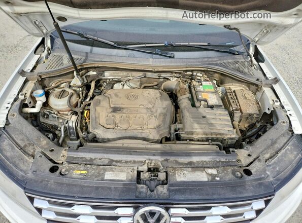 3VV3B7AX4JM001552 2018 VOLKSWAGEN TIGUAN White უკანა სალონის ხედი