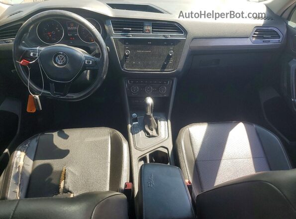 3VV3B7AX4JM063923 2018 VOLKSWAGEN TIGUAN White Вид панелі приладів