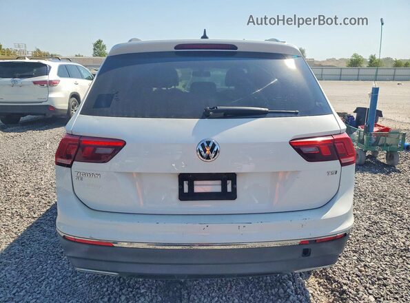 3VV3B7AX4JM063923 2018 VOLKSWAGEN TIGUAN White Вид ззаду