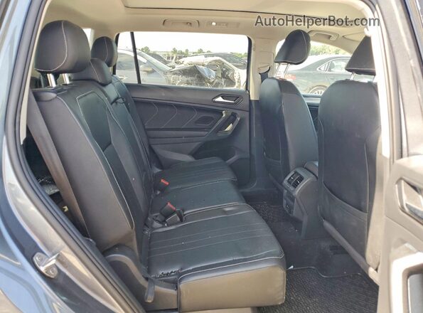 3VV3B7AX5NM055965 2022 VOLKSWAGEN TIGUAN Gray Սալոնի հետևի տեսք