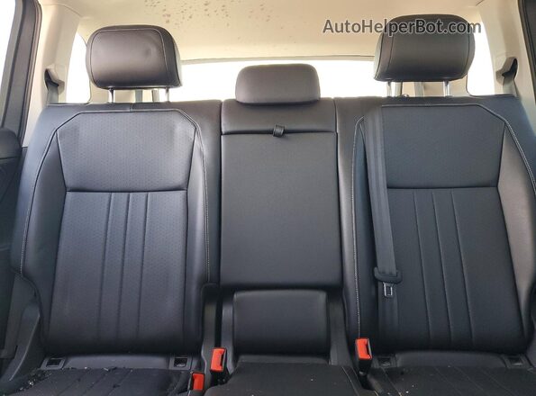 3VV3B7AX5NM055965 2022 VOLKSWAGEN TIGUAN Gray Հետևի նստատեղերի տեսք