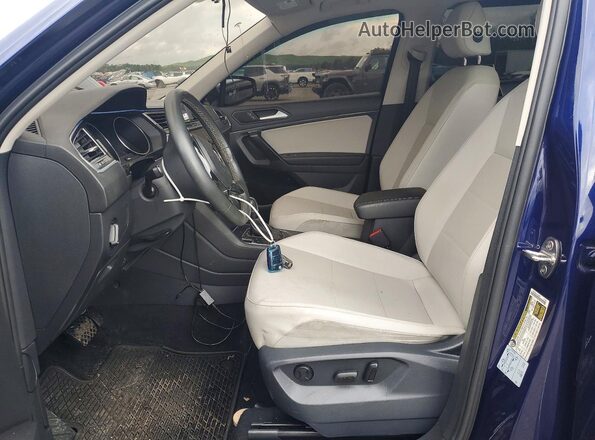 3VV3B7AX6MM018289 2021 VOLKSWAGEN TIGUAN Blue Front interior view