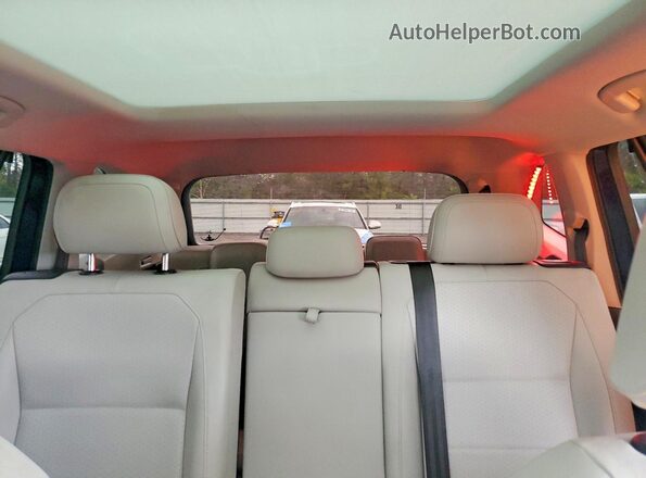 3VV3B7AX6MM018289 2021 VOLKSWAGEN TIGUAN Blue Rear seats view